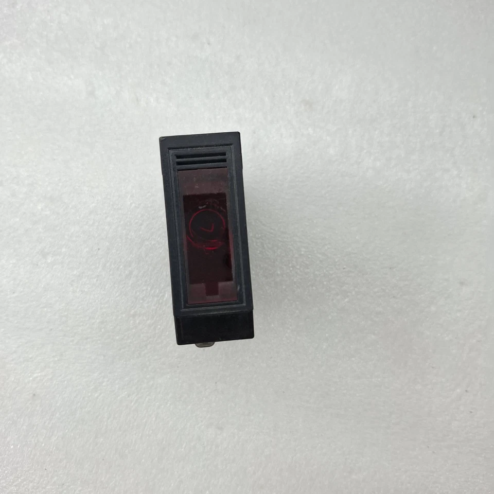OMRON E3JM-10DM4-G Photoelectric Sensor – For Parts / Not Working